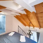 Aura - Duplex With Balcony