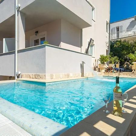 Apartment Aura - Duplex With Balcony