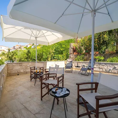 Aura - Duplex With Balcony