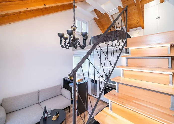 Aura - Duplex With Balcony